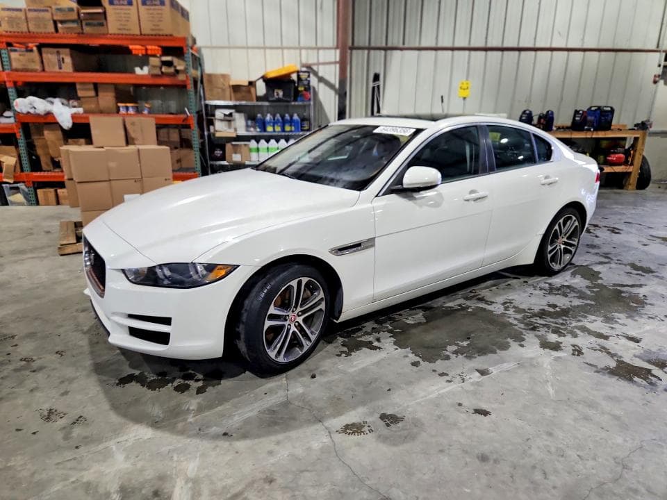 2017 JAGUAR XE PREMIUM - 1