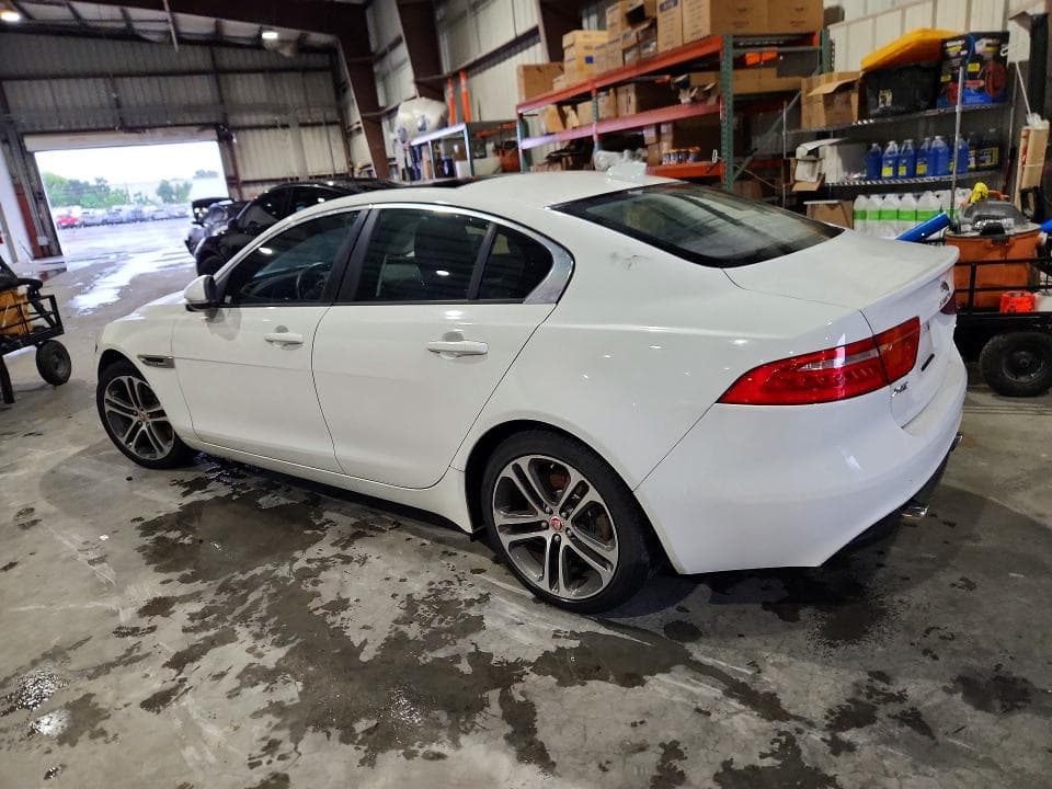 2017 JAGUAR XE PREMIUM 2