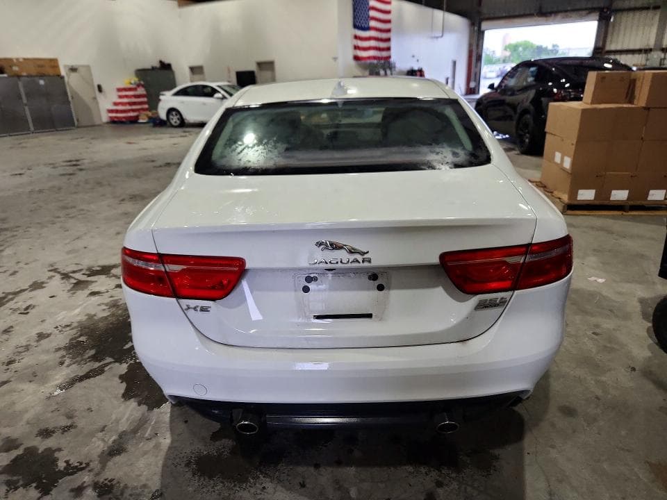 2017 JAGUAR XE PREMIUM 6