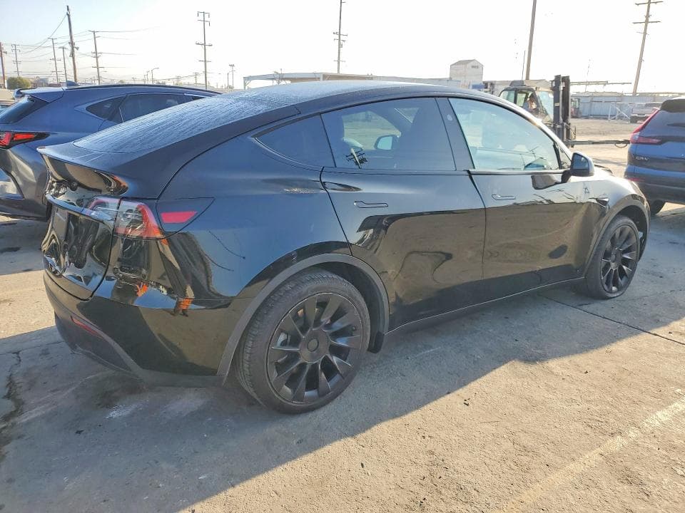 2024 TESLA MODEL Y 3