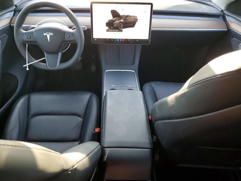 2024 TESLA MODEL Y 8