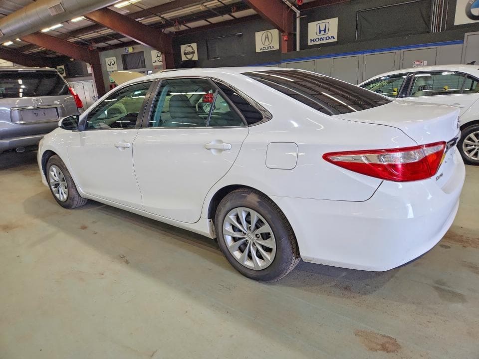2017 TOYOTA CAMRY LE 2