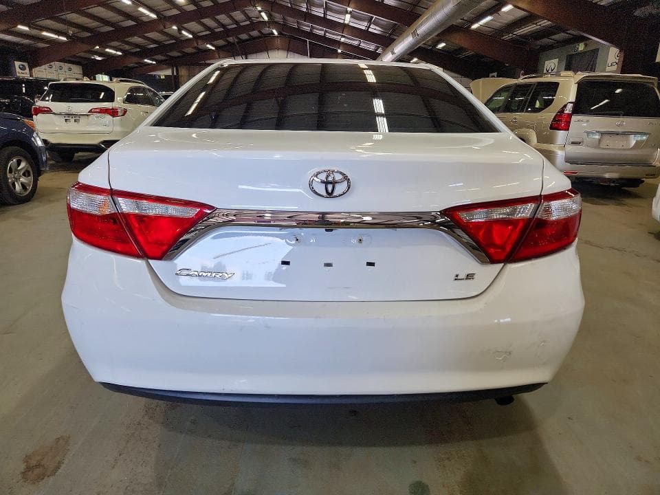 2017 TOYOTA CAMRY LE 6