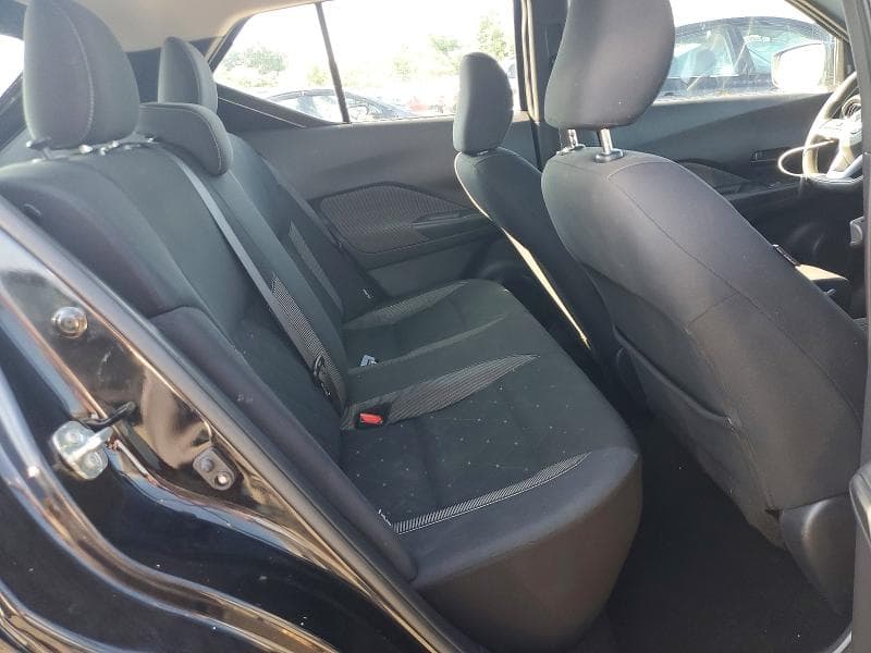 2020 NISSAN KICKS S 10