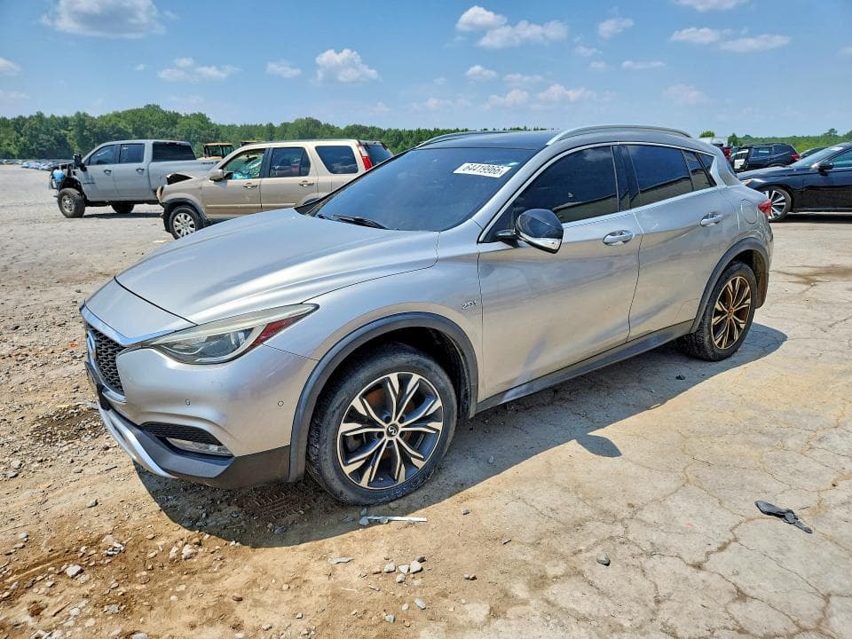 2017 INFINITI QX30 BASE - 1