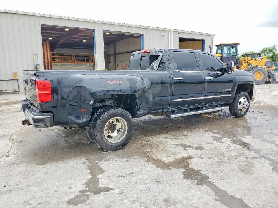 2018 CHEVROLET SILVERADO K3500 LTZ 3