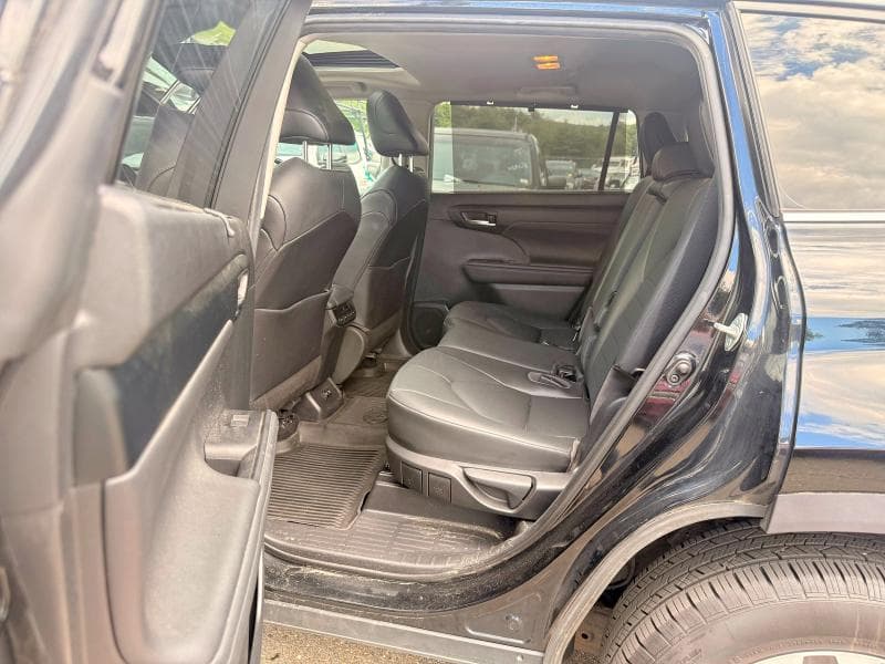 2020 TOYOTA HIGHLANDER XLE 12