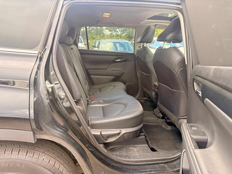 2020 TOYOTA HIGHLANDER XLE 6