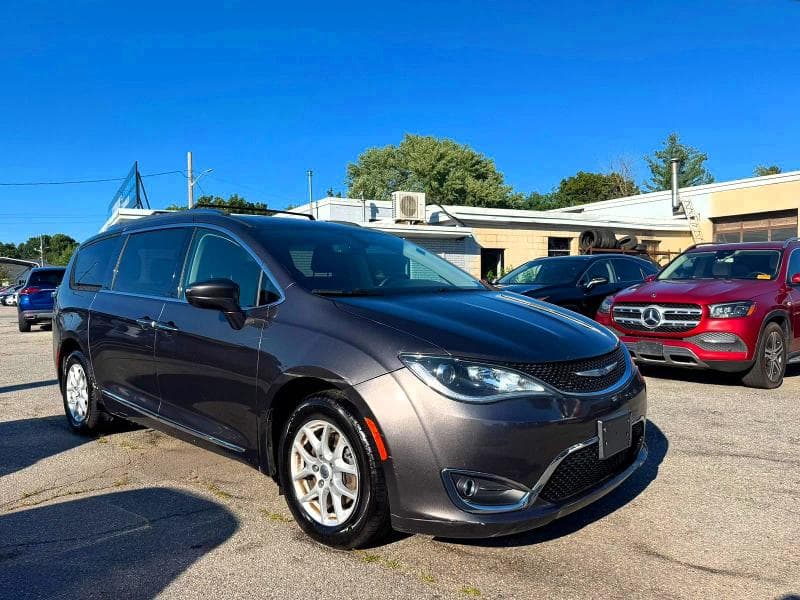 2020 CHRYSLER PACIFICA TOURING L - 1