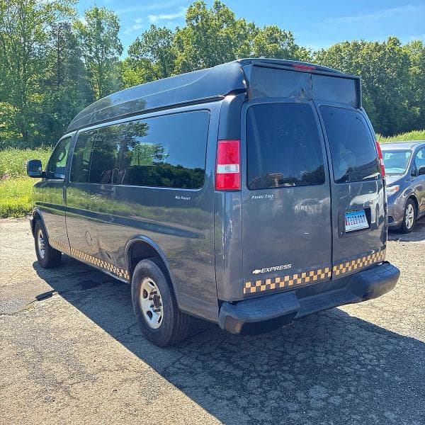 2017 CHEVROLET EXPRESS G2500 LS 3