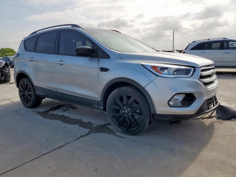 2017 FORD ESCAPE SE SE 4