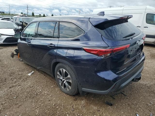 2022 TOYOTA HIGHLANDER XLE 2