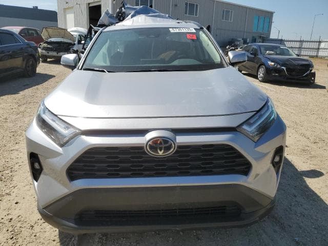 2025 TOYOTA RAV4 XLE 5