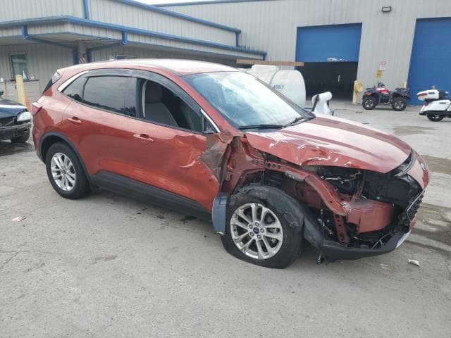 2020 FORD ESCAPE SE 4