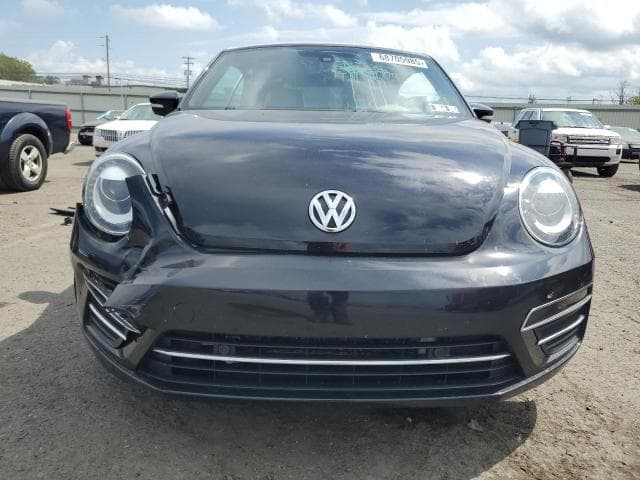 2017 VOLKSWAGEN BEETLE S/SE 5