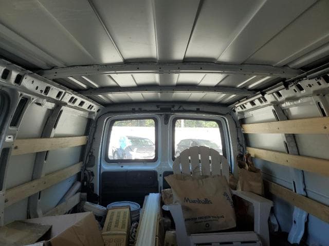 2023 GMC SAVANA G2500 10