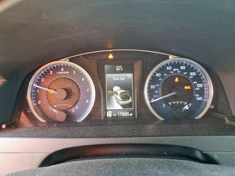 2017 TOYOTA CAMRY LE LE 9