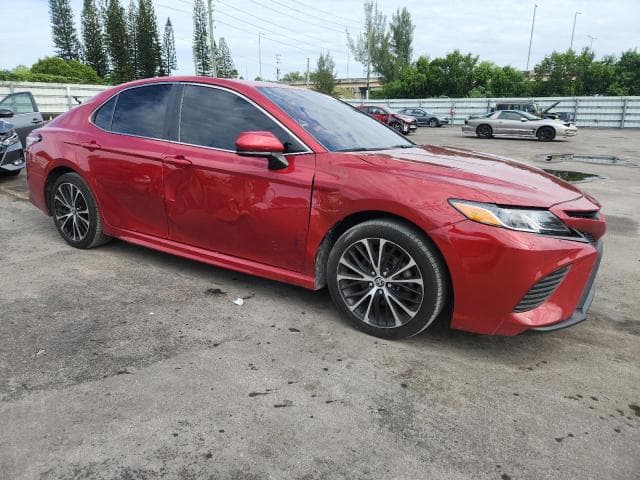 2020 TOYOTA CAMRY SE 4
