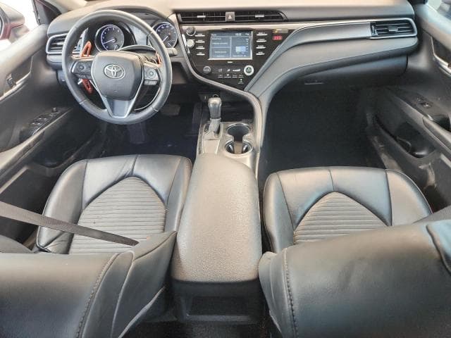 2020 TOYOTA CAMRY SE 8
