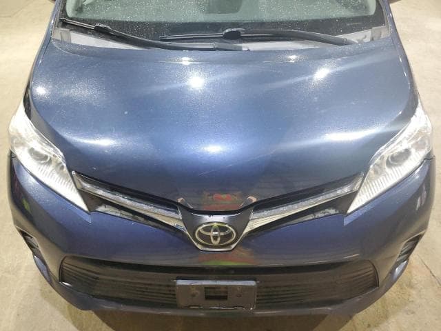 2018 TOYOTA SIENNA LE 7-PASSENGER 12