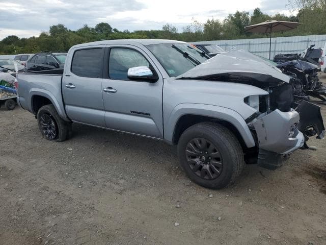 2017 TOYOTA TACOMA LIMITED 4
