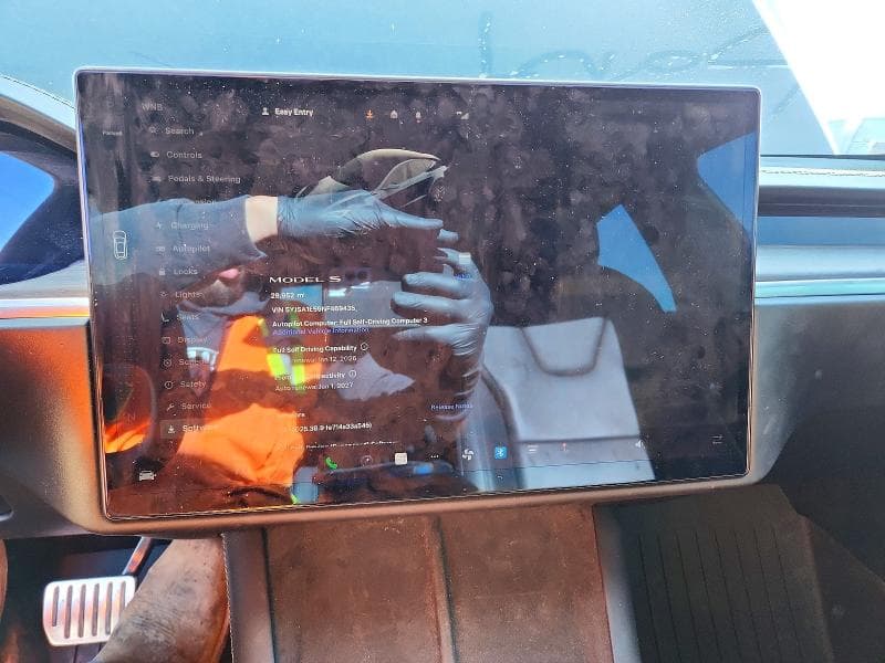 2022 TESLA MODEL S 9