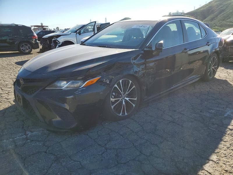2018 TOYOTA CAMRY L - 1