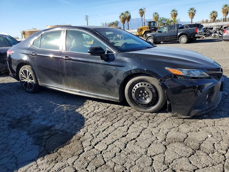 2018 TOYOTA CAMRY L 4