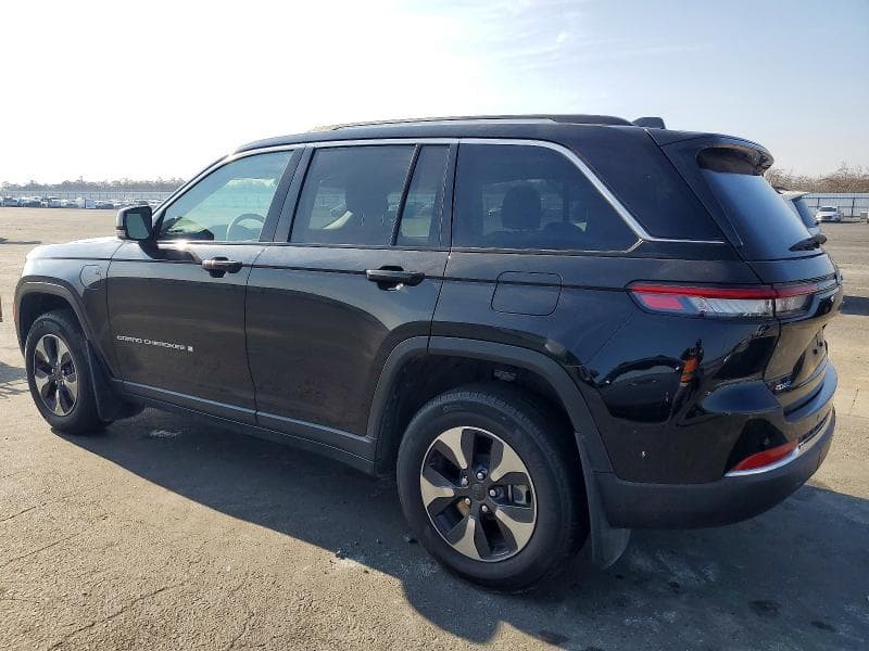 2023 JEEP GRAND CHEROKEE 2