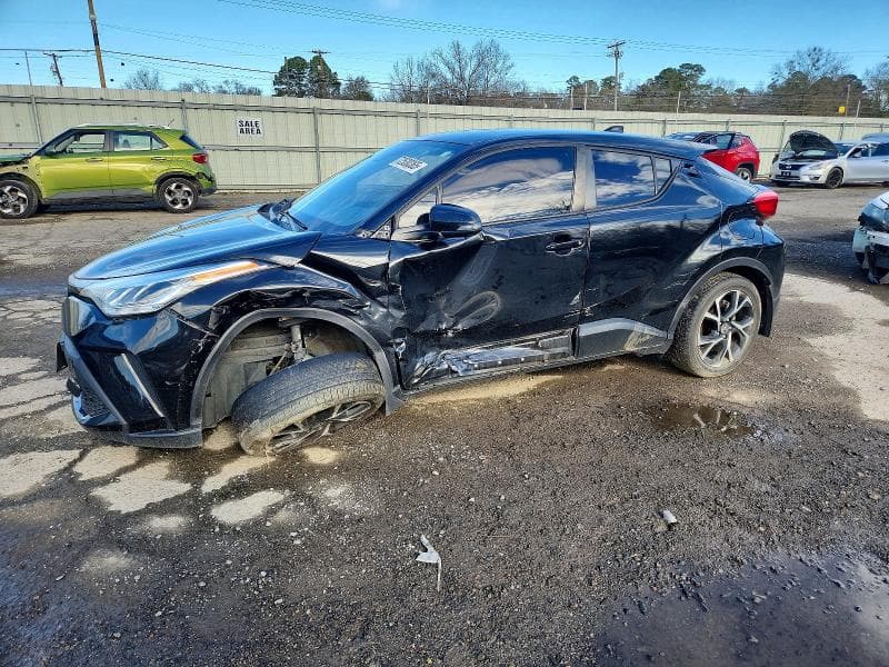 2022 TOYOTA C-HR XLE XLE - 1
