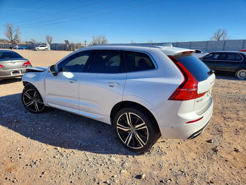 2019 VOLVO XC60 T5 R-DESIGN 2