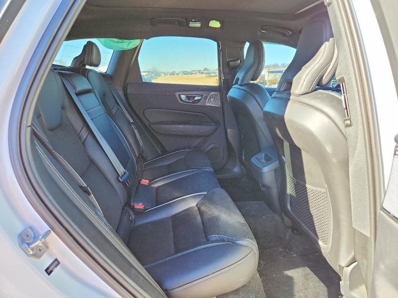 2019 VOLVO XC60 T5 R-DESIGN 11