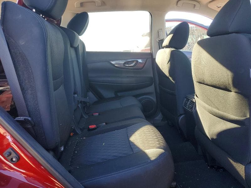 2018 NISSAN ROGUE SV 10