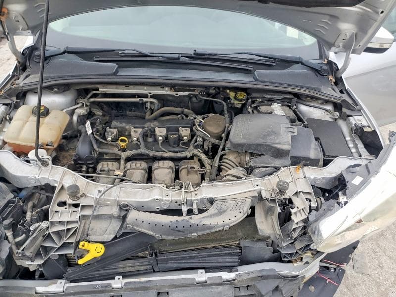 2016 FORD FOCUS SE 11
