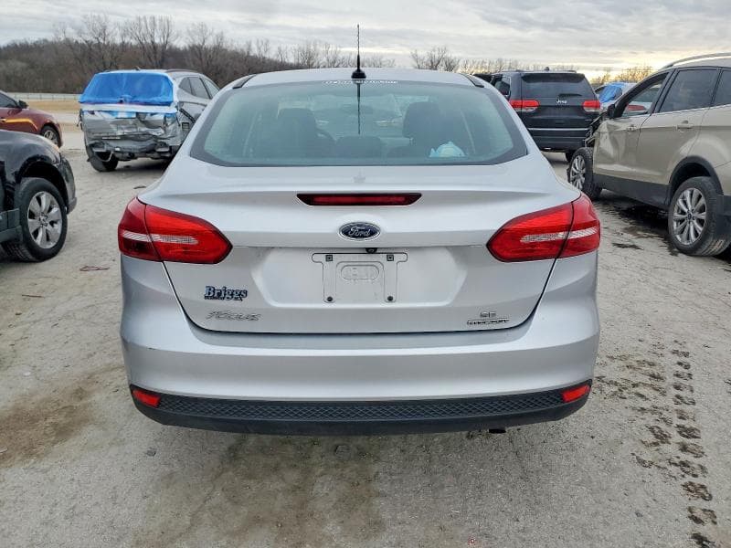 2016 FORD FOCUS SE 6