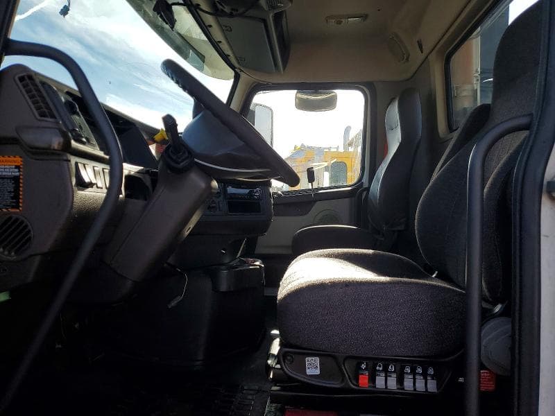 2017 VOLVO VN VNL VNL 7
