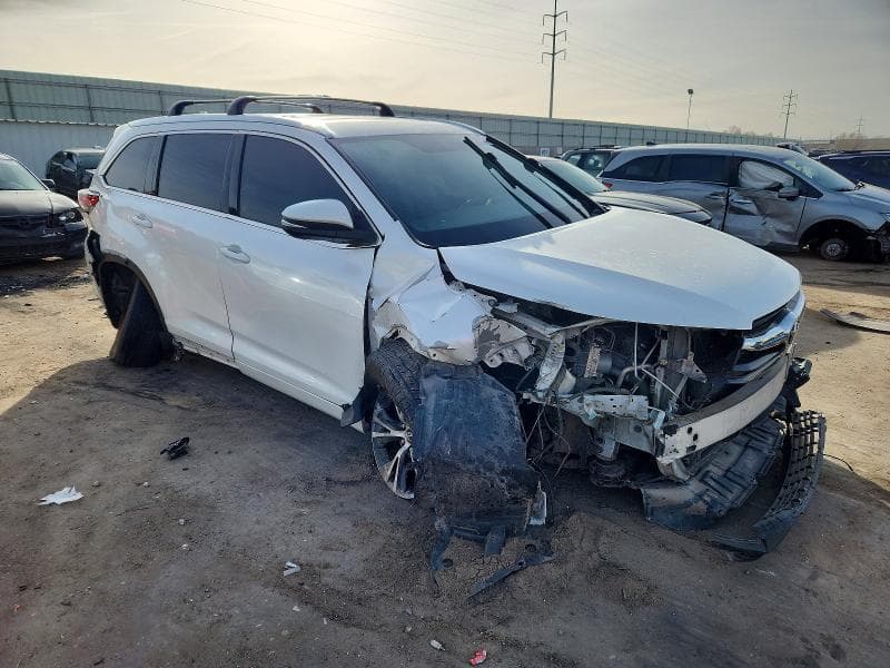 2016 TOYOTA HIGHLANDER XLE 4