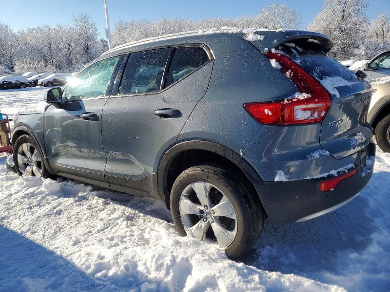 2020 VOLVO XC40 T5 MOMENTUM T5 MOMENTUM 3