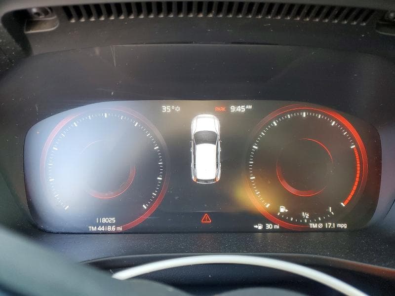 2020 VOLVO XC40 T5 MOMENTUM T5 MOMENTUM 10