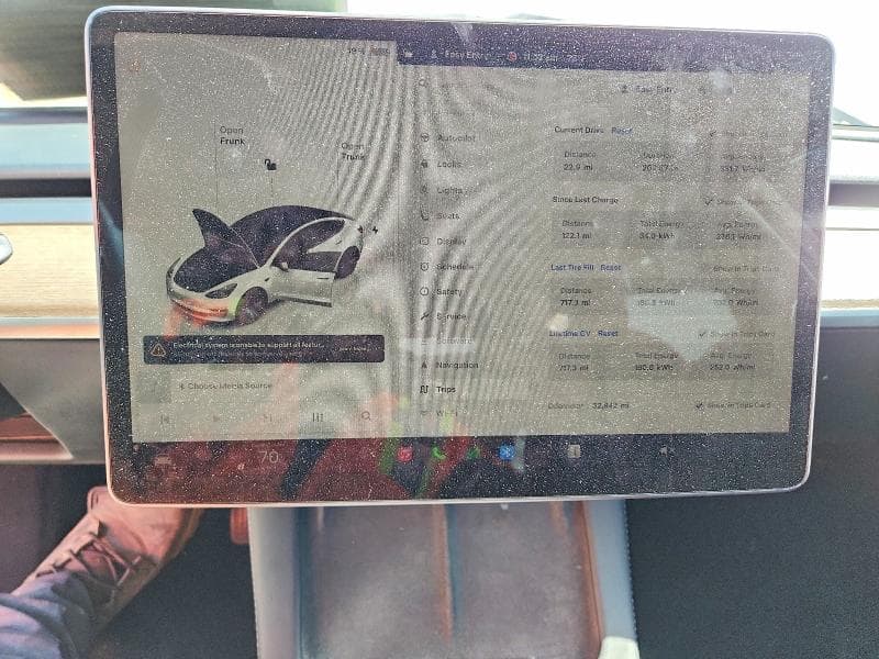 2023 TESLA MODEL 3 9