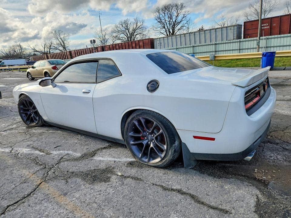 2017 DODGE CHALLENGER R 2