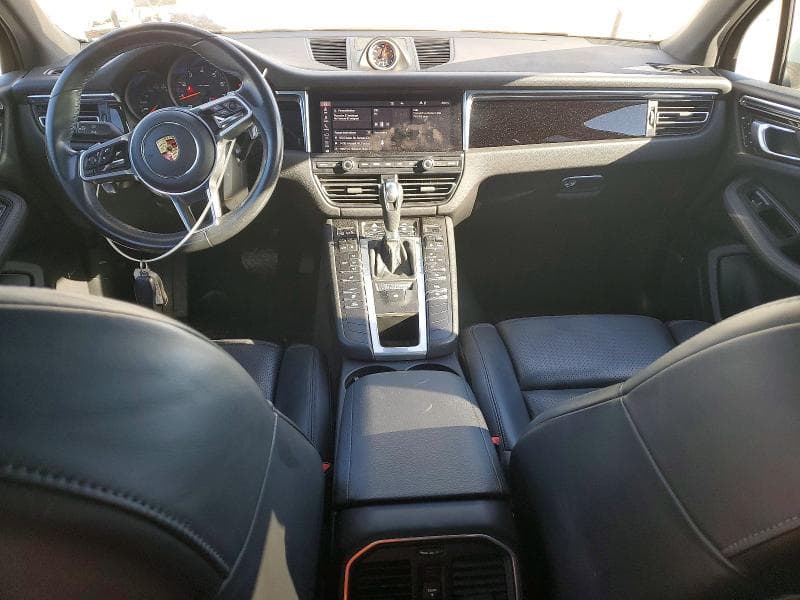 2021 PORSCHE MACAN 8