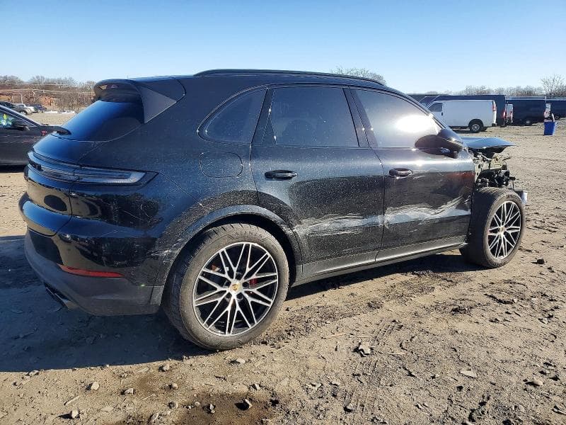 2024 PORSCHE CAYENNE S S 3