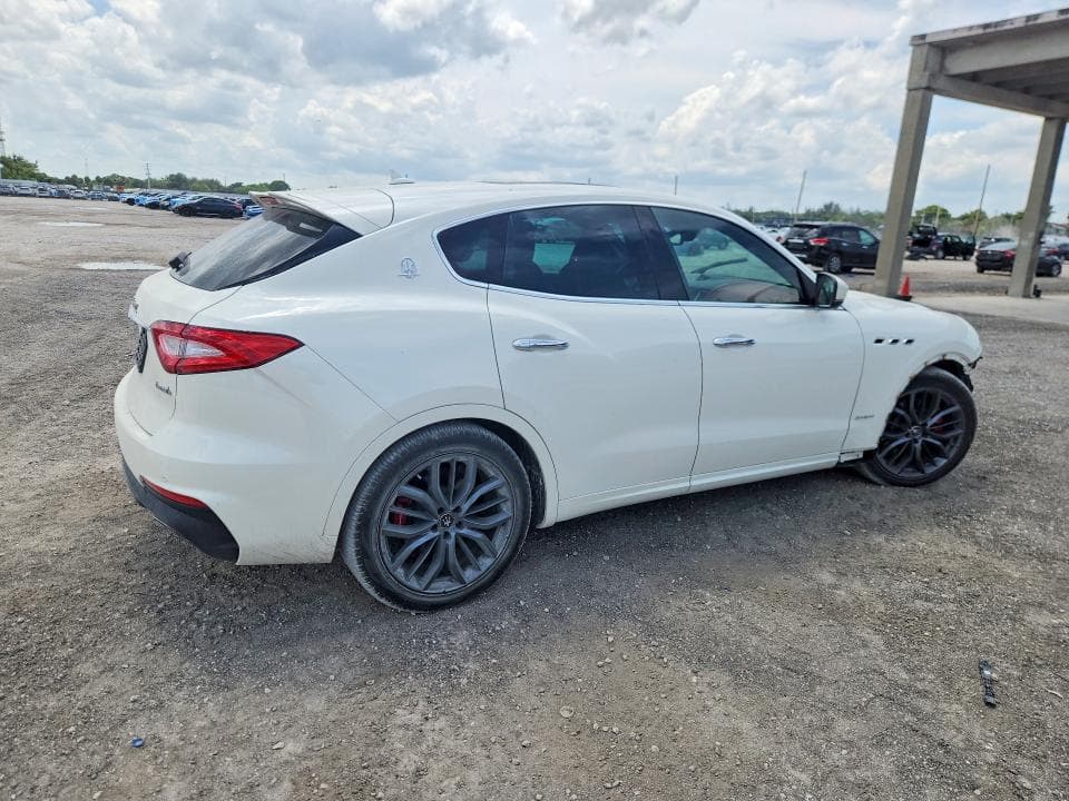 2019 MASERATI LEVANTE SPORT 3