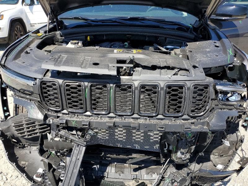 2025 JEEP GRAND CHEROKEE LIMITED 12