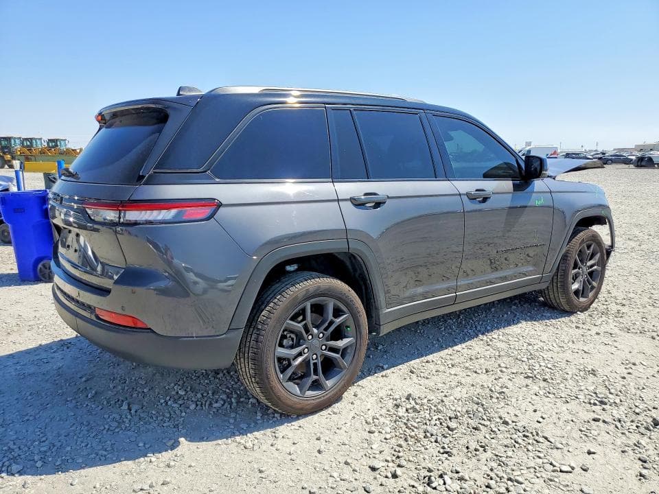 2025 JEEP GRAND CHEROKEE LIMITED 3