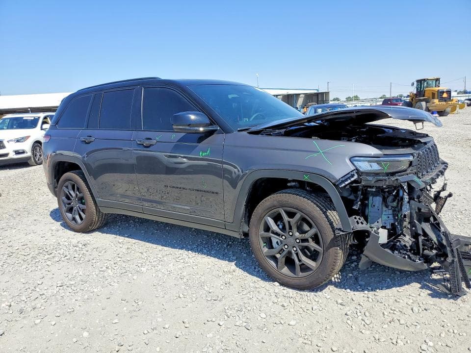 2025 JEEP GRAND CHEROKEE LIMITED 4