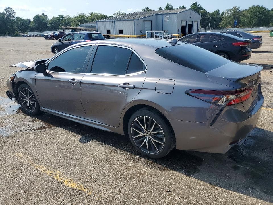 2024 TOYOTA CAMRY SE 2