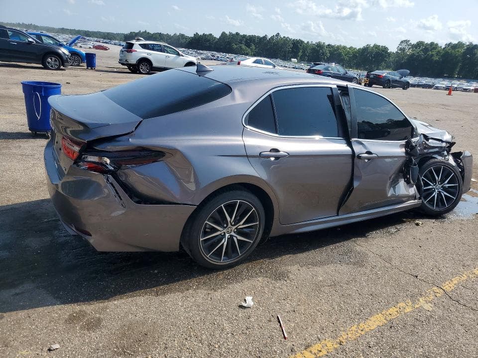 2024 TOYOTA CAMRY SE 3