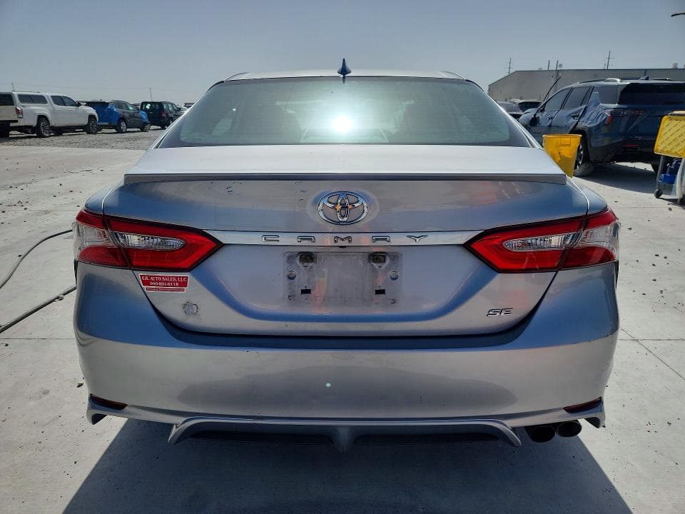 2019 TOYOTA CAMRY SE 6